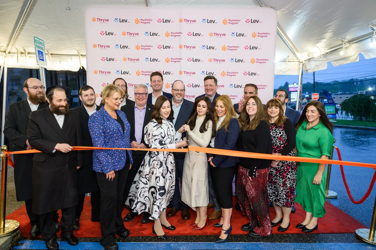 Thryve Wellness and Lev Health leaders at the Monsey ribbon cutting